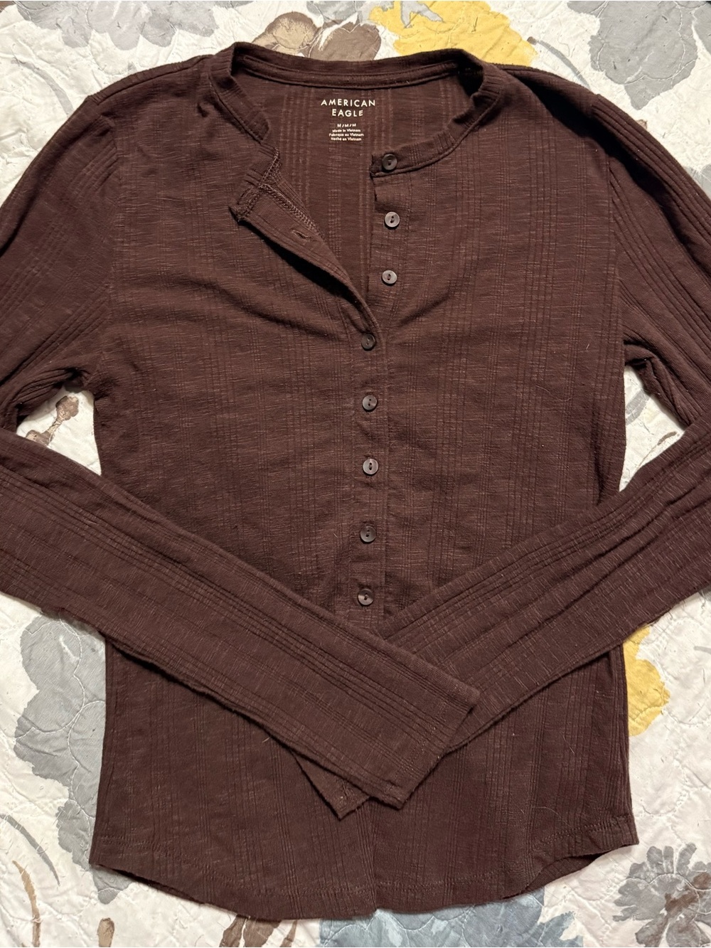 American Eagle Outfitters Women’s Brown Long-Sleeve Henley Shirt